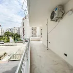 Pizza House Qerret 1 Min To Апартаменты Голем