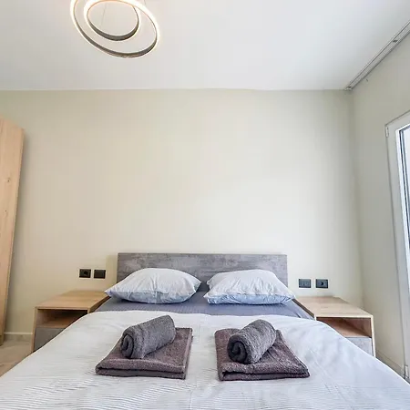 Shqiponja Golem (Tirana)