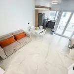 Pizza House Qerret 1 Min To Apartment