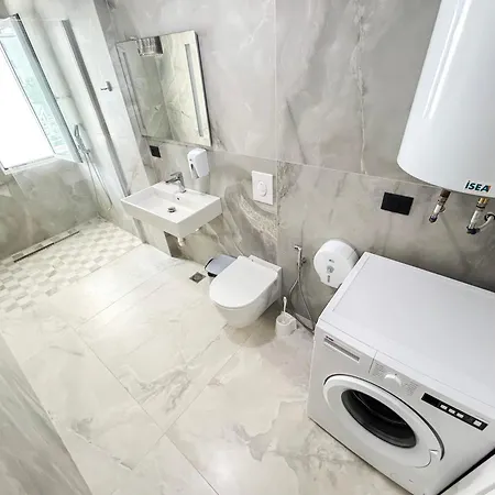 Shqiponja Apartment Golem (Tirana)