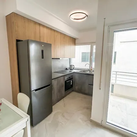 Shqiponja * Golem (Tirana)