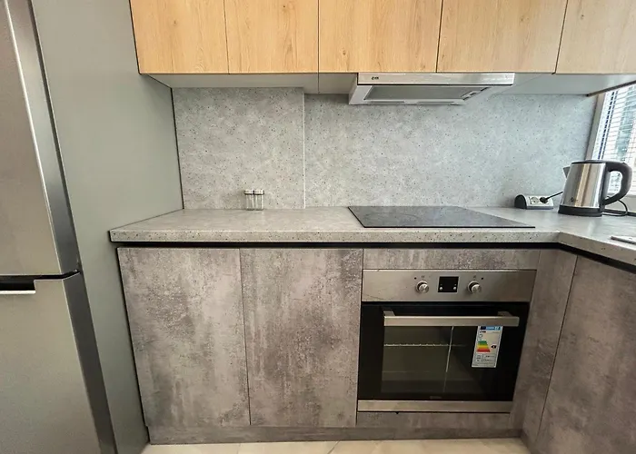 Shqiponja شقة غوليم